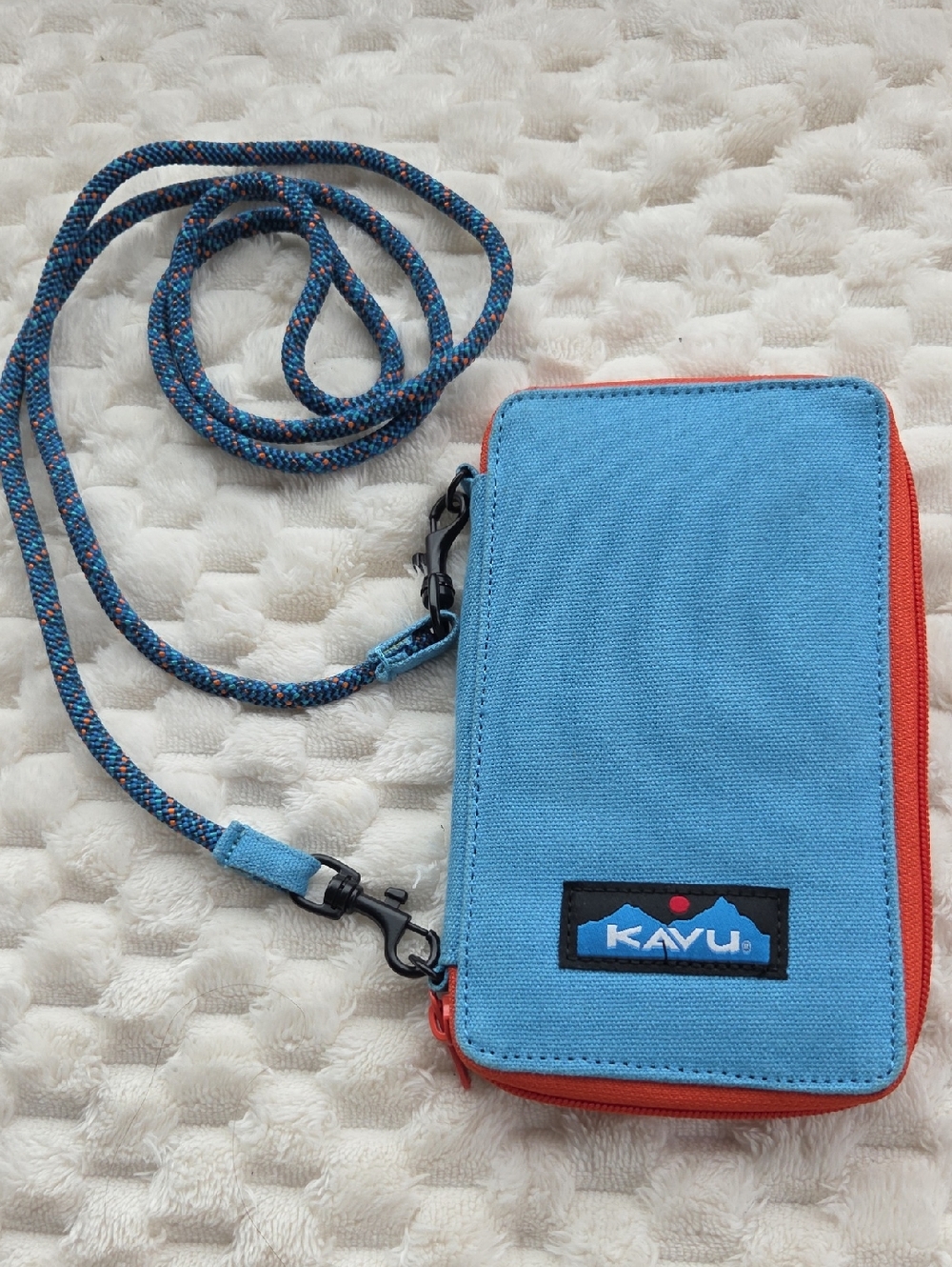 Kavu Light Blue Crossbody Wallet with Orange Zipper